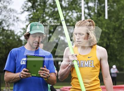 Thumbnail 1 in IHSAA Regional Meet photogallery.