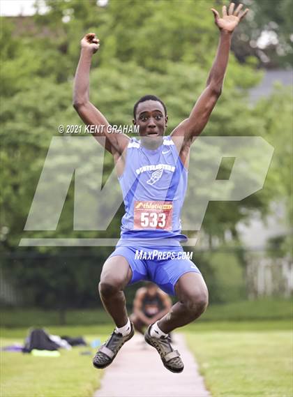 Thumbnail 3 in IHSAA Regional Meet photogallery.