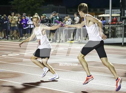 Thumbnail 3 in IHSAA Regional Meet photogallery.