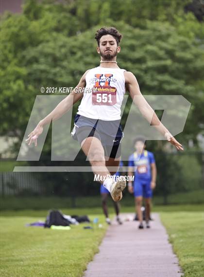 Thumbnail 3 in IHSAA Regional Meet photogallery.