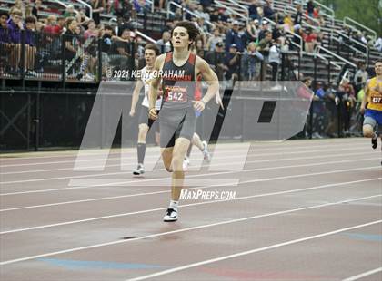 Thumbnail 2 in IHSAA Regional Meet photogallery.