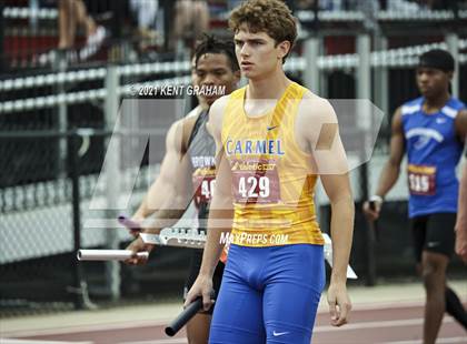 Thumbnail 3 in IHSAA Regional Meet photogallery.