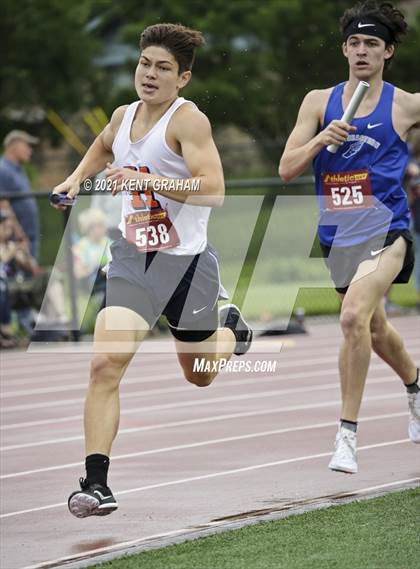 Thumbnail 3 in IHSAA Regional Meet photogallery.