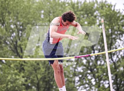 Thumbnail 1 in IHSAA Regional Meet photogallery.