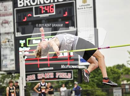 Thumbnail 2 in IHSAA Regional Meet photogallery.
