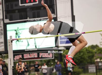 Thumbnail 2 in IHSAA Regional Meet photogallery.