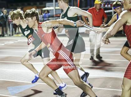 Thumbnail 2 in IHSAA Regional Meet photogallery.