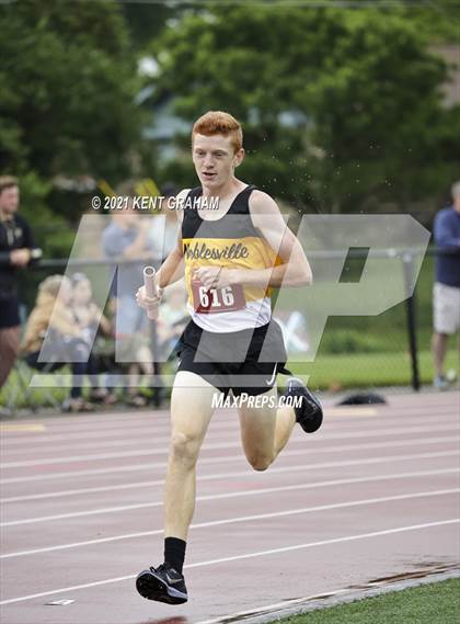 Thumbnail 2 in IHSAA Regional Meet photogallery.