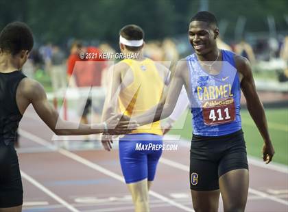 Thumbnail 1 in IHSAA Regional Meet photogallery.
