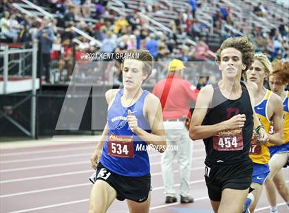 Thumbnail 2 in IHSAA Regional Meet photogallery.