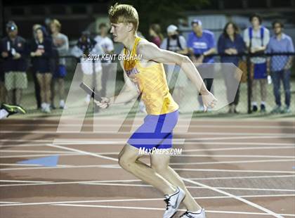 Thumbnail 3 in IHSAA Regional Meet photogallery.
