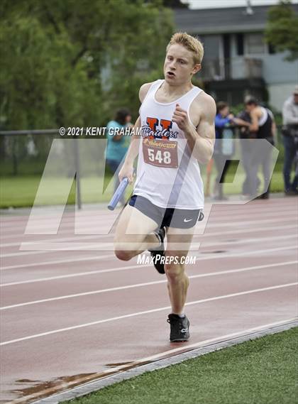 Thumbnail 2 in IHSAA Regional Meet photogallery.