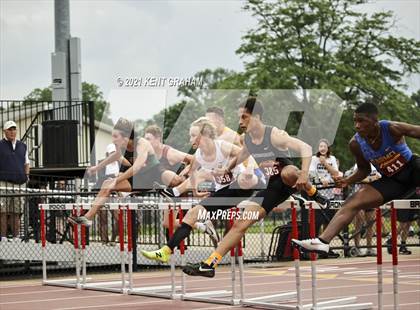 Thumbnail 3 in IHSAA Regional Meet photogallery.