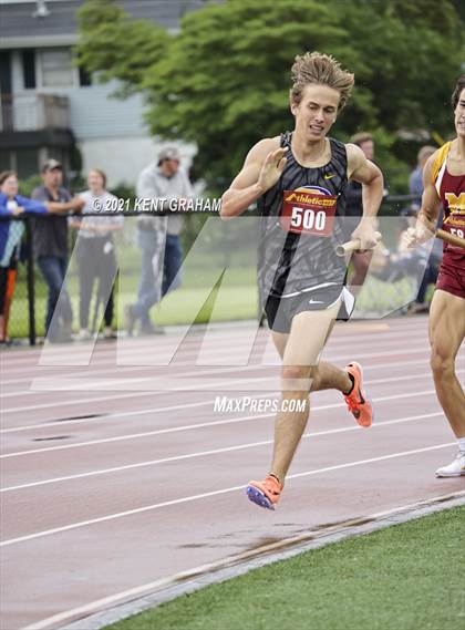 Thumbnail 3 in IHSAA Regional Meet photogallery.