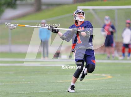 Thumbnail 3 in Lincoln vs. Creighton Prep photogallery.