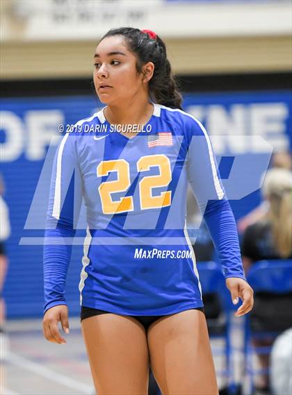 Thumbnail 2 in Brawley vs. Mountain Ridge (NIKE Tournament of Champions) photogallery.