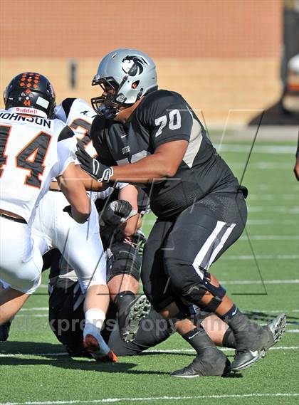 Thumbnail 1 in Guyer vs. Aledo (UIL 4A Division 1 Area Playoff) photogallery.
