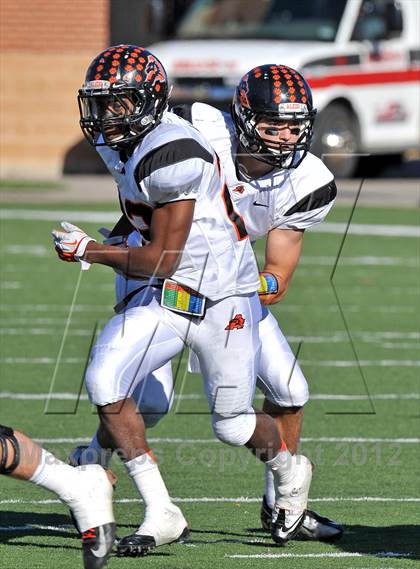 Thumbnail 1 in Guyer vs. Aledo (UIL 4A Division 1 Area Playoff) photogallery.