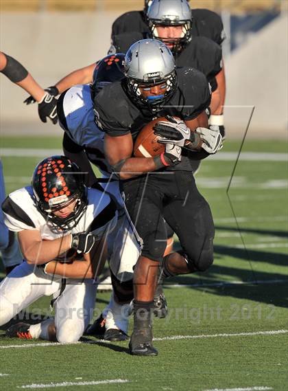 Thumbnail 3 in Guyer vs. Aledo (UIL 4A Division 1 Area Playoff) photogallery.