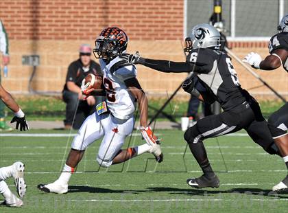 Thumbnail 2 in Guyer vs. Aledo (UIL 4A Division 1 Area Playoff) photogallery.