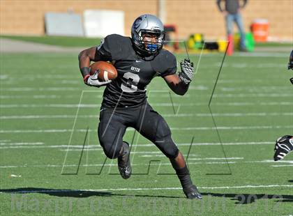 Thumbnail 1 in Guyer vs. Aledo (UIL 4A Division 1 Area Playoff) photogallery.