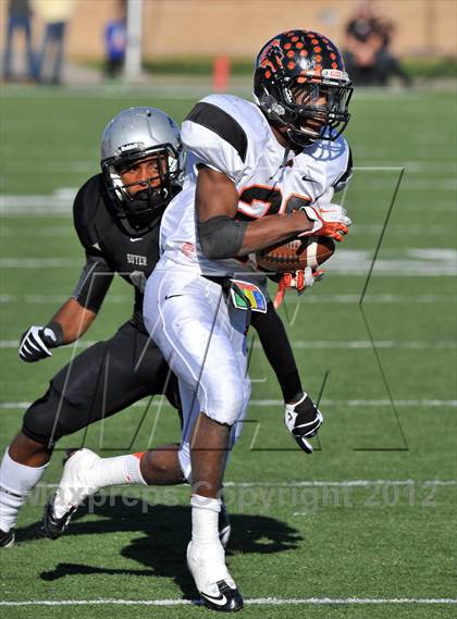 Thumbnail 1 in Guyer vs. Aledo (UIL 4A Division 1 Area Playoff) photogallery.