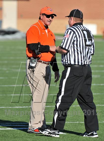 Thumbnail 1 in Guyer vs. Aledo (UIL 4A Division 1 Area Playoff) photogallery.