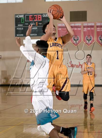 Thumbnail 3 in Liberty vs. Santiago (MaxPreps Holiday Classic) photogallery.