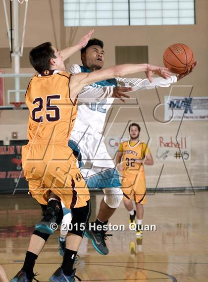 Thumbnail 1 in Liberty vs. Santiago (MaxPreps Holiday Classic) photogallery.