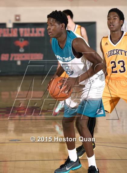 Thumbnail 3 in Liberty vs. Santiago (MaxPreps Holiday Classic) photogallery.