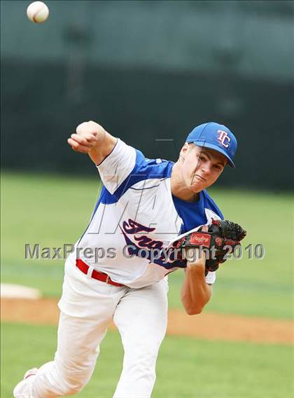 Thumbnail 3 in St Anthony vsTrinity Christian (TAPPS 5A Area Playoffs) photogallery.