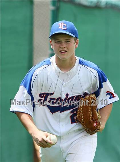 Thumbnail 3 in St Anthony vsTrinity Christian (TAPPS 5A Area Playoffs) photogallery.