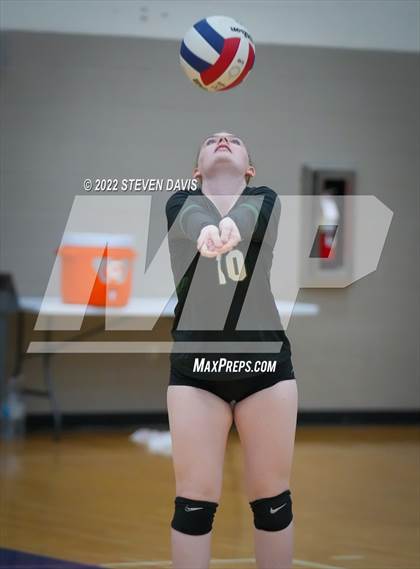 Thumbnail 3 in Youngker vs. Thatcher (Spiketown Invitational) photogallery.