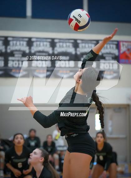 Thumbnail 2 in Youngker vs. Thatcher (Spiketown Invitational) photogallery.