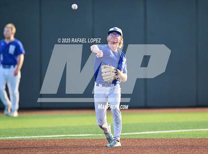 Thumbnail 1 in Hendrickson vs. Barbers Hill (UIL 5A D1 Baseball Regional Semis) photogallery.