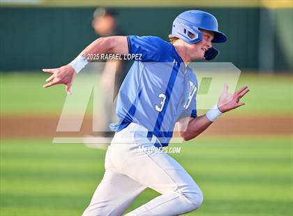 Thumbnail 2 in Hendrickson vs. Barbers Hill (UIL 5A D1 Baseball Regional Semis) photogallery.
