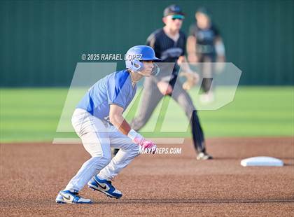 Thumbnail 1 in Hendrickson vs. Barbers Hill (UIL 5A D1 Baseball Regional Semis) photogallery.