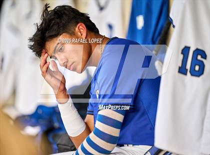 Thumbnail 1 in Hendrickson vs. Barbers Hill (UIL 5A D1 Baseball Regional Semis) photogallery.