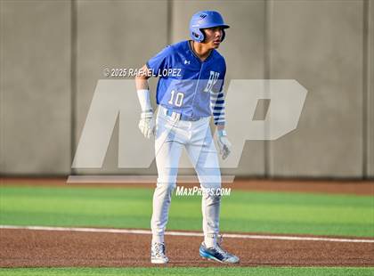 Thumbnail 2 in Hendrickson vs. Barbers Hill (UIL 5A D1 Baseball Regional Semis) photogallery.