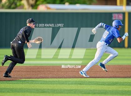 Thumbnail 1 in Hendrickson vs. Barbers Hill (UIL 5A D1 Baseball Regional Semis) photogallery.