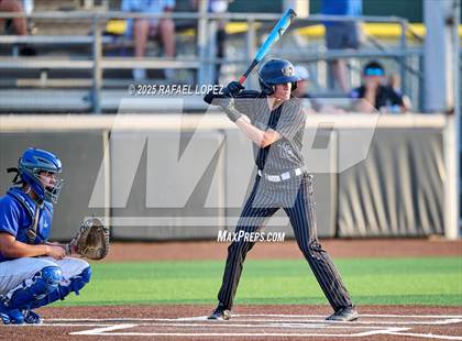 Thumbnail 2 in Hendrickson vs. Barbers Hill (UIL 5A D1 Baseball Regional Semis) photogallery.
