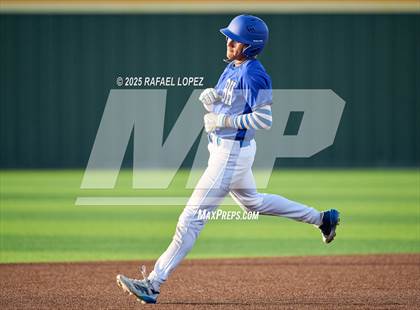Thumbnail 3 in Hendrickson vs. Barbers Hill (UIL 5A D1 Baseball Regional Semis) photogallery.