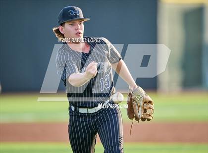 Thumbnail 1 in Hendrickson vs. Barbers Hill (UIL 5A D1 Baseball Regional Semis) photogallery.