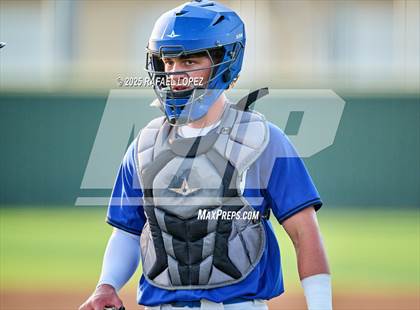 Thumbnail 1 in Hendrickson vs. Barbers Hill (UIL 5A D1 Baseball Regional Semis) photogallery.