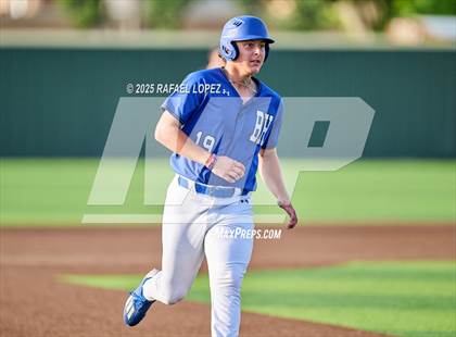 Thumbnail 3 in Hendrickson vs. Barbers Hill (UIL 5A D1 Baseball Regional Semis) photogallery.