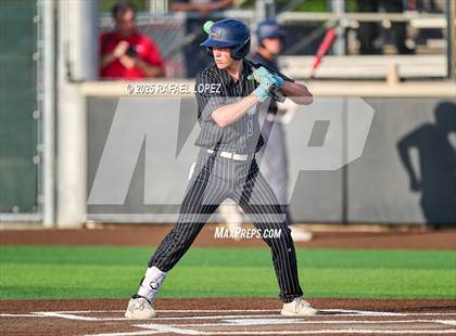 Thumbnail 2 in Hendrickson vs. Barbers Hill (UIL 5A D1 Baseball Regional Semis) photogallery.