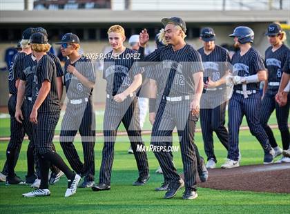 Thumbnail 2 in Hendrickson vs. Barbers Hill (UIL 5A D1 Baseball Regional Semis) photogallery.