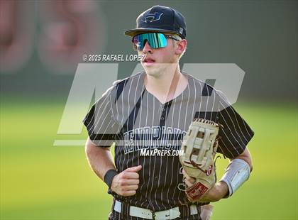 Thumbnail 3 in Hendrickson vs. Barbers Hill (UIL 5A D1 Baseball Regional Semis) photogallery.
