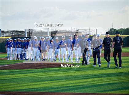 Thumbnail 2 in Hendrickson vs. Barbers Hill (UIL 5A D1 Baseball Regional Semis) photogallery.