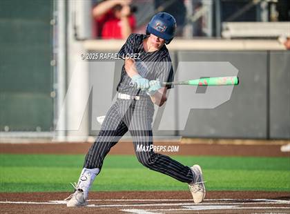 Thumbnail 2 in Hendrickson vs. Barbers Hill (UIL 5A D1 Baseball Regional Semis) photogallery.